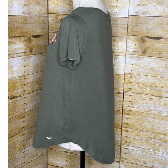 HOLLISTER FLORAL EMBROIDERED CASUAL BOHO RELAXED FIT EVERYDAY WEAR SOFT T-SHIRT - Picture 2 of 3